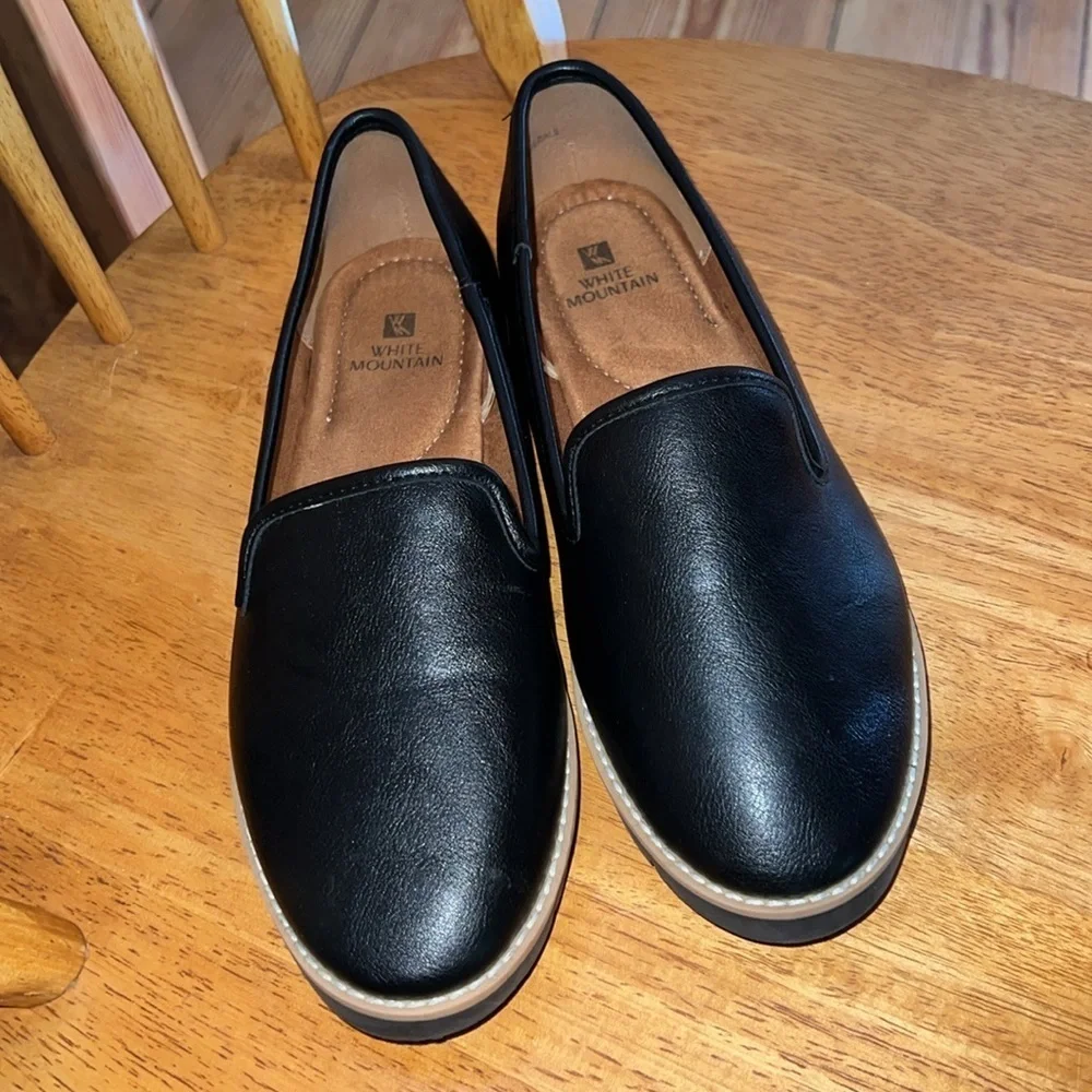 White Mountain Women's Black Vegan Leather Flats  Loafers 8.5